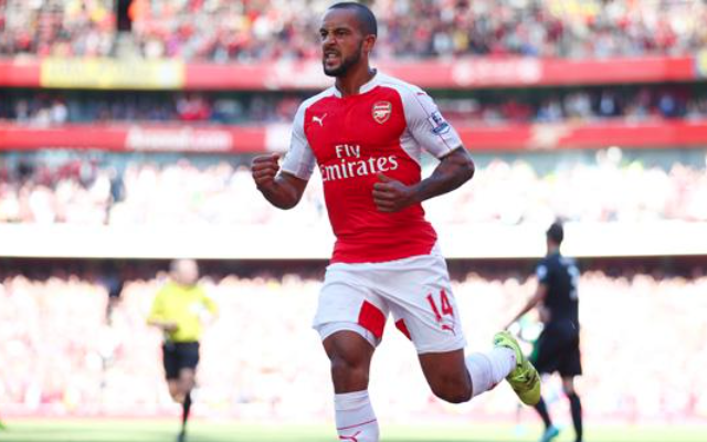 Arsenal ace Theo Walcott SENDS WARNING to Chelsea ahead of crunch Premier League clash