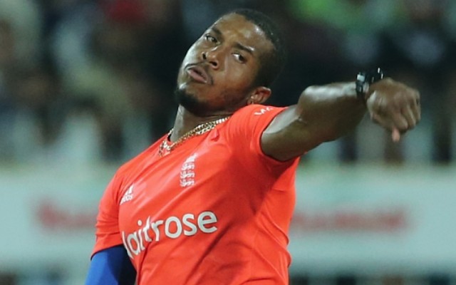 England win subdued super over to secure T20 series whitewash victory over Pakistan (video)