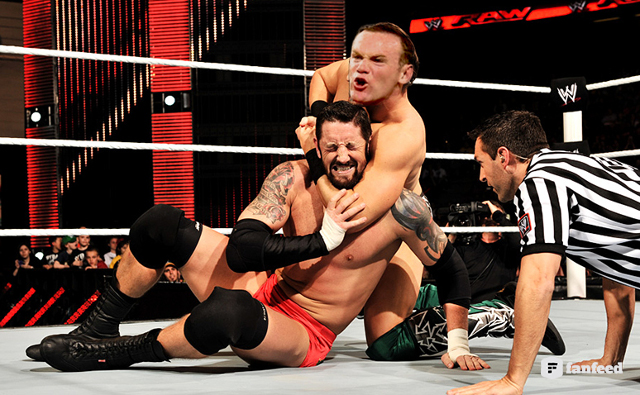 (Video) Is Wayne Rooney the next WWE superstar? He just smacked Wade Barrett on Monday Night Raw